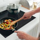 Na co zwrócić uwagę wybierając piekarnik i płytę