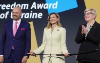 Naród ukraiński nagrodzony podczas Warsaw Security Forum; wyróżnienie odebrała Ołena Zełenska
