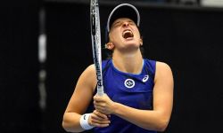 Turniej WTA w Ostrawie - porażka Świątek w finale