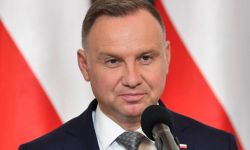 Prezydent: rozmawialiśmy z prezydentem Ukrainy o konieczności izolowania Rosji, która dopuściła się masowych zbrodni wojennych