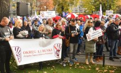 Zakończyła się pikieta ZNP przed siedzibą MEiN w Warszawie