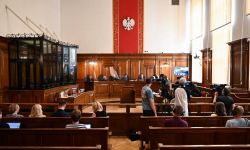 Stefan W. wydalony z sali rozpraw za głośnie śmianie się na sali sądowej