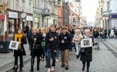 Inowrocław: ulicami miasta przeszedł marsz milczenia po zamordowaniu 13-letniej Na