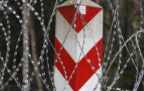 Budowę tymczasowej zapory rozpoczęto od Wisztyńca na trójstyku granic