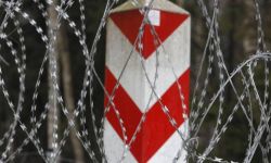 Budowę tymczasowej zapory rozpoczęto od Wisztyńca na trójstyku granic