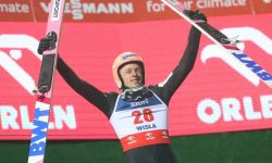 PŚ w skokach - Kubacki wygrał inauguracyjny konkurs w Wiśle