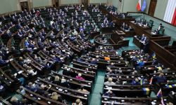 Prezes PiS: jeśli byłaby możliwość zmiany konstytucji, to jesteśmy gotowi zmniejszyć skład Sejmu