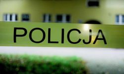 5-letnia Mia wróciła z dziadkiem do Oświęcimia