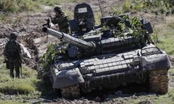 Doradca prezydenta Ukrainy: zbyt wcześnie, by mówić o rosyjskim wycofaniu się z Chersonia