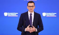 Premier Morawiecki w "Newsweeku": nawet najpotężniejsze mocarstwo musi się liczyć z siłą, jaką jest naród pragnący wolności