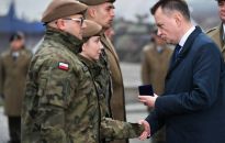 Szef MON wręczył medale 