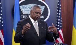 Szef Pentagonu: nie widzimy nic, co przeczyłoby wstępnej ocenie Polski, że przyczyną wybuchu była ukraińska rakieta obrony powietrznej