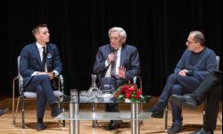 Ludzie odnoszą macewy. Światło przeciw Zagładzie 