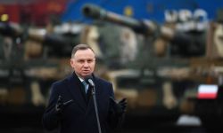 Prezydent: tylko bohaterstwo żołnierza z nowoczesnym uzbrojeniem jest w stanie zatrzymać rosyjską brutalność