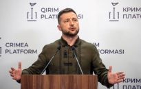 Prezydent Zełenski: każdy skrawek ziemi w okolicy Sołedaru pokryty jest ciałami okupantów