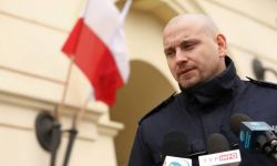 Rzecznik KSP: Zawieszony dowódca patrolu po wypadku radiowozu z dwiema nastolatkami w środku