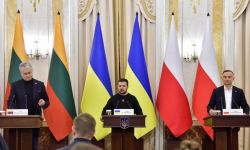 Prezydent: wizyta we Lwowie miała elementy o charakterze symbolicznym - podpisanie deklaracji i wizyta na Cmentarzu Orląt