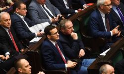 Sejm skierował projekt o powołaniu tzw. komisji weryfikacyjnej ds. wpływów Rosji z powrotem do komisji