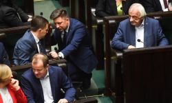 Sejm: za projektem o SN - PiS; przeciwko m.in. Solidarna Polska; KO wstrzymała się od głosu