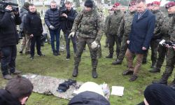 Szef MON zainaugurował drugą edycję programu "Trenuj z wojskiem"