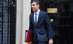 Brytyjski rząd: Ukraina otrzyma 14 czołgów Challenger 2 i ok. 30 armatohaubic AS90