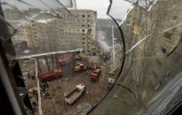 Prezydent Zełenski: w Dnieprze ratownicy walczą o życie każdego człowieka