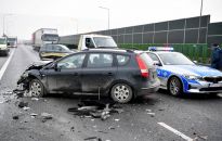 Straż: w karambolu na S74 uczestniczyło 40 pojazdów; osiem osób poszkodowanych