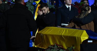 Prezydent Zełenski oddał hołd ofiarom katastrofy śmigłowca w Browarach