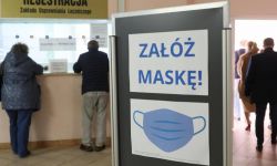 520 zakażeń koronawirusem, zmarły dwie osoby z COVID-19