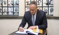 Kraków: mąż Kamali Harris zwiedził Fabrykę Schindlera