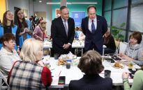 Emhoff: przyrzekam, że będziemy kontynuować wsparcie dla Ukraińców