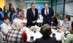 Emhoff: przyrzekam, że będziemy kontynuować wsparcie dla Ukraińców