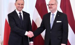 Kancelaria Prezydenta: Andrzej Duda przyznał prezydentowi Łotwy Order Orła Białego