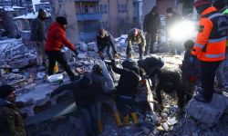 Turcja, Syria: liczba ofiar trzęsienia ziemi przekroczyła 11 tys.; maleją szanse na odnalezienie ocalałych