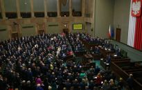 Sejm: minimalna odległość wiatraka od domów 700 m