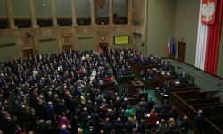 Sejm: minimalna odległość wiatraka od domów 700 m