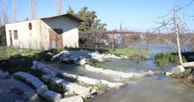 Turcja: powódź nawiedziła miasta zniszczone w wyniku trzęsienia ziemi