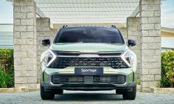 Kia Sportage HEV czy Toyota Corolla Cross - którą hybrydę wybrać?