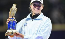 Turniej WTA w Dausze - wygrana Świątek w finale z Pegulą