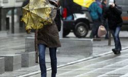 IMGW znów ostrzega przed silnym wiatrem prawie w całym kraju