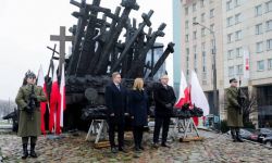 Warszawa: odsłonięto nowy element pomnika Poległym i Pomordowanym na Wschodzie