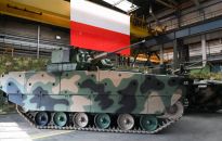 Szef MON zatwierdził umowę ramową na 1000 wozów Borsuk