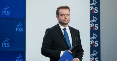 Rzecznik PiS: program PO sprowadza się do uderzenia w wolność Polaków