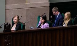 Sejm odrzucił w pierwszym czytaniu obywatelski projekt dotyczący przerywania ciąży
