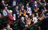 Sejm przyjął uchwałę ws. obrony dobrego imienia św. Jana Pawła II