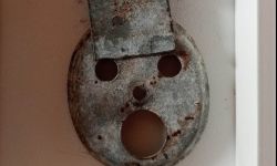 Śmieci jako artefakty. Krzysztof Pisarek w Galerii Pastuła