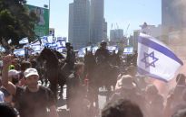 Trzeci dzień zamieszek w Izraelu przeciwko reformie sądownictwa. Blokowane są drogi. Protestuje wojsko