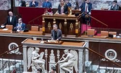 Francja: rząd przyjmuje reformę emerytalną bez głosowania w Zgromadzeniu Narodowym