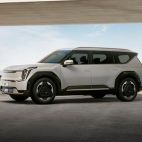 Kia EV9 zaprezentowana: przełomowy samochód elektryczny, który łączy odważny design z charakterem SUV-a