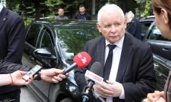 J. Kaczyński wygrał sprawę w sądzie przeciwko R. Sikorskiemu ws. ochrony dóbr osobistych